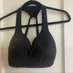 Nike sports bra size M black